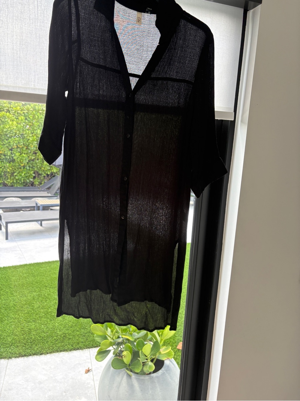 Elan Black 100% Rayon Button-Up cover up top. Button at sleeve, high low back!